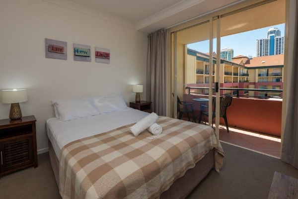 Hotel Paradise Island Resort (Surfers Paradise)